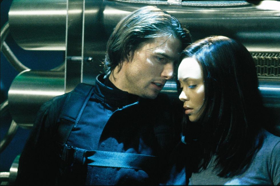 tom cruise and thandie newton in mission impossible 2