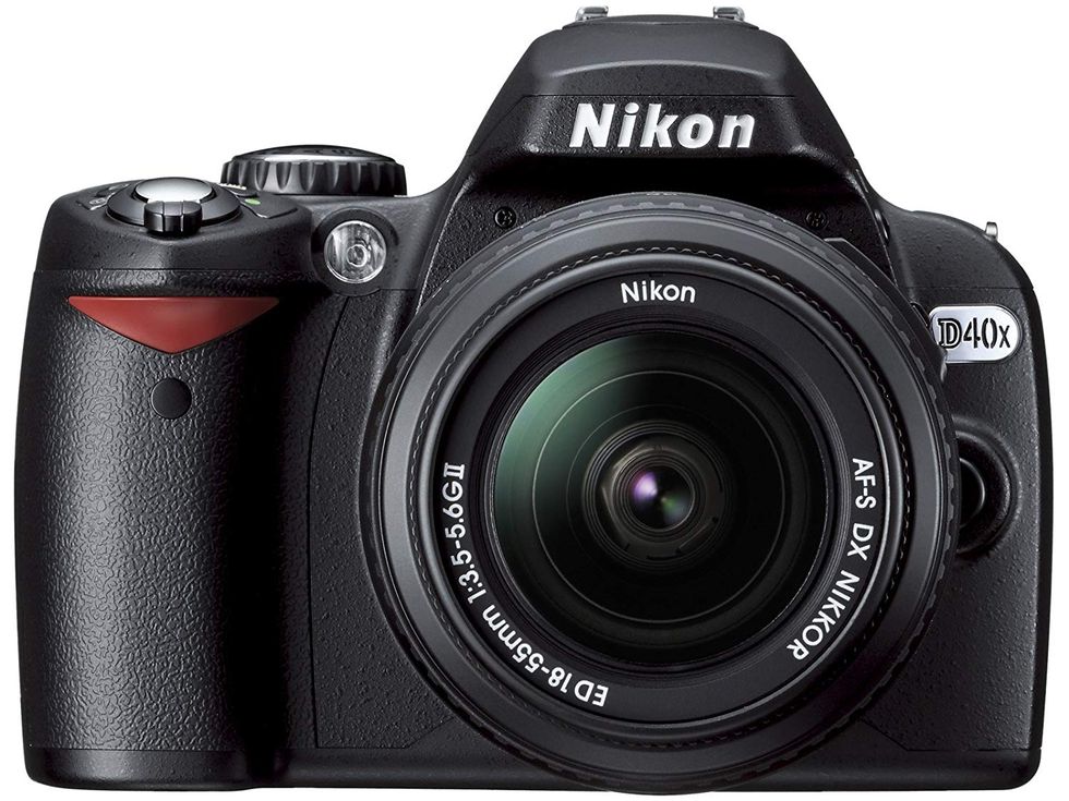 Nikon D40 DSLR camera