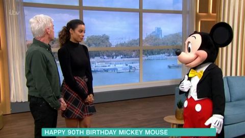 This Morning S Mickey Mouse Chat Goes Wrong After Technical Glitch