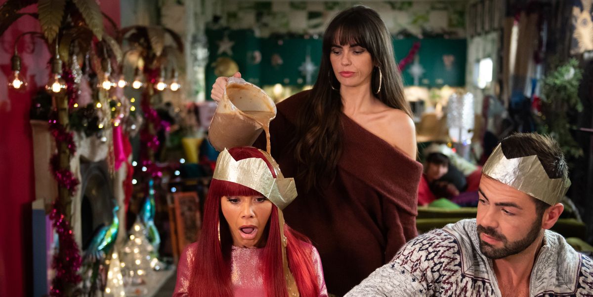 Hollyoaks offers sneak peek at hourlong Christmas special tonight