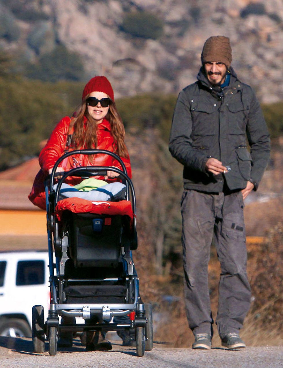 Product, Sunglasses, Baby carriage, Baby Products, Jacket, Cargo pants, Goggles, Rolling, Adventure, Beanie, 