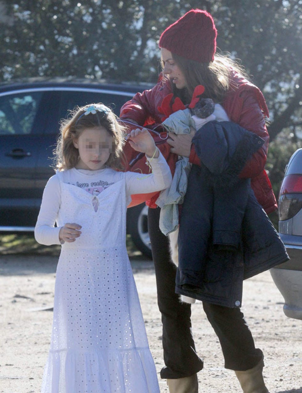 Clothing, Human body, Trousers, Dress, Shoe, Winter, Mammal, Baby & toddler clothing, Embellishment, Boot, 