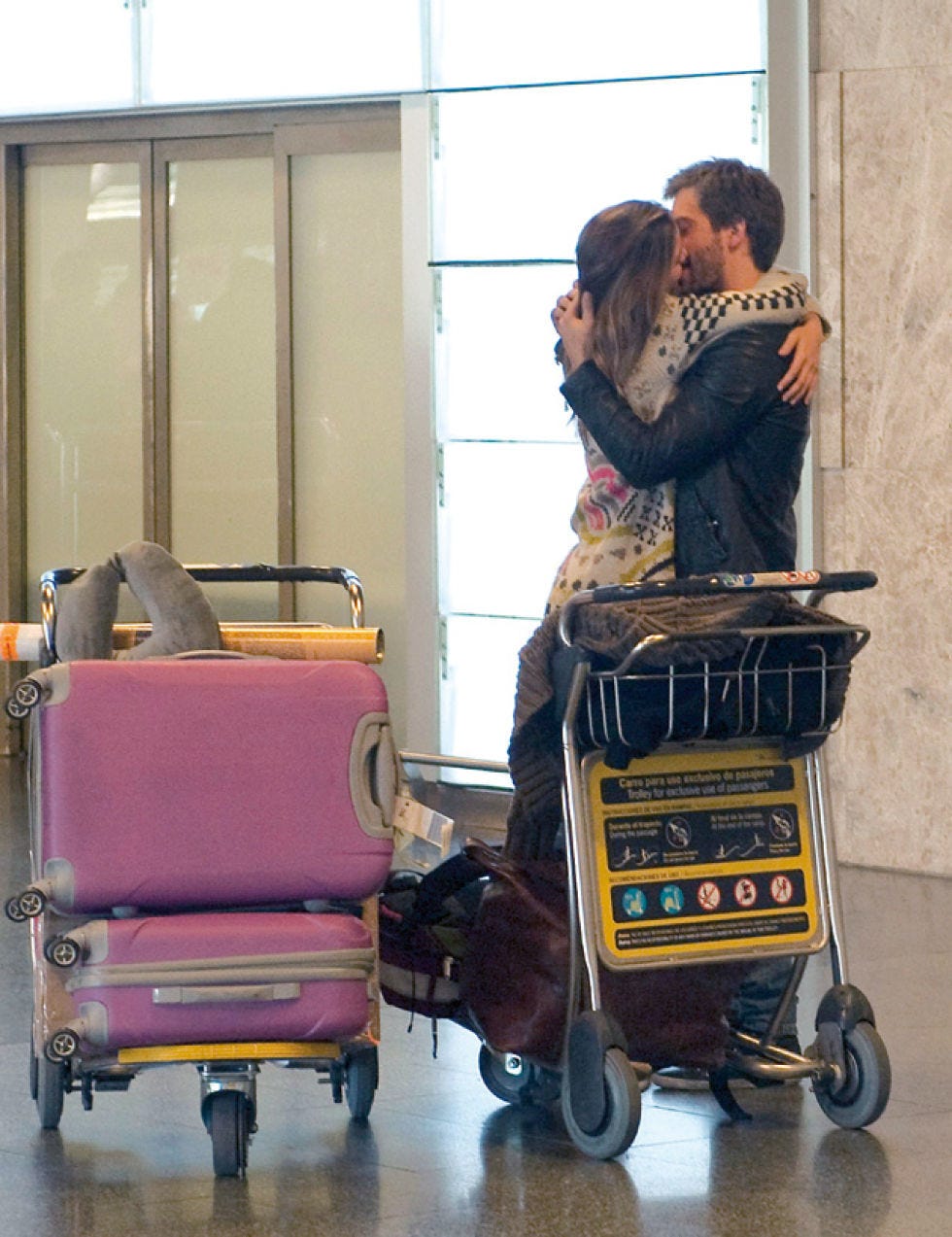 Product, Interaction, Door, Romance, Baby Products, Rolling, Love, Baggage, Kiss, Hug, 