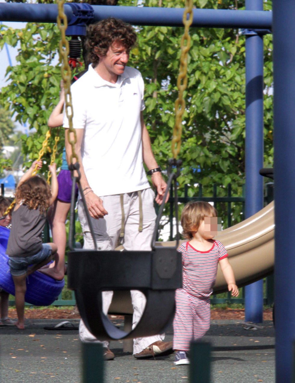 Fun, People, Human body, Public space, Recreation, Leisure, Summer, Outdoor play equipment, Vacation, Spring, 