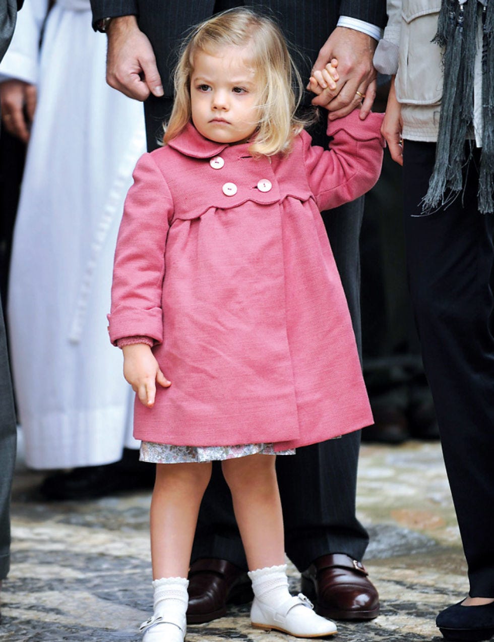 Leg, Sleeve, Shoe, Pink, Child, Dress, Baby & toddler clothing, Fashion, Toddler, Street fashion, 