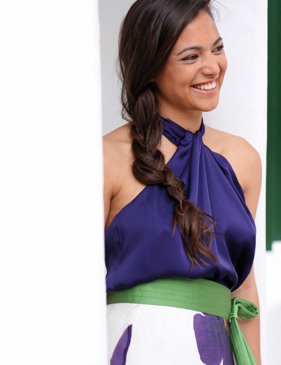 Clothing, Hairstyle, Dress, Style, Formal wear, Purple, Day dress, Beauty, Fashion, Eyelash, 