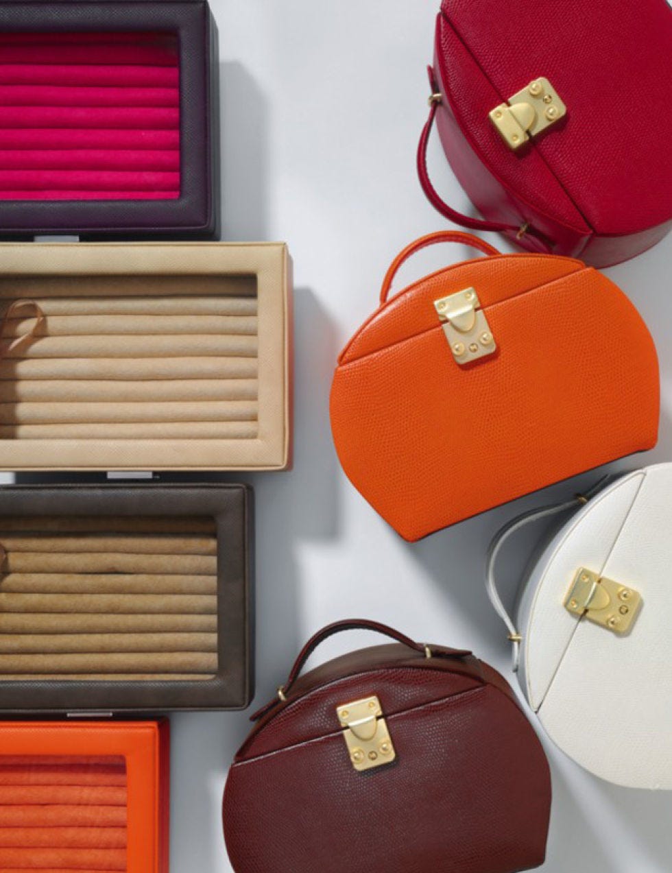 Red, Bag, Orange, Carmine, Material property, Display device, Coquelicot, Output device, Everyday carry, Shoulder bag, 