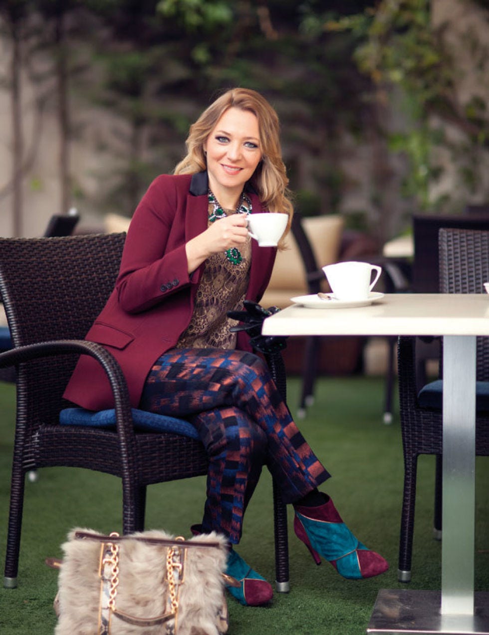 Human, Furniture, Sitting, Jewellery, Outdoor furniture, Outdoor table, Tights, Makeover, Pantyhose, Boot, 