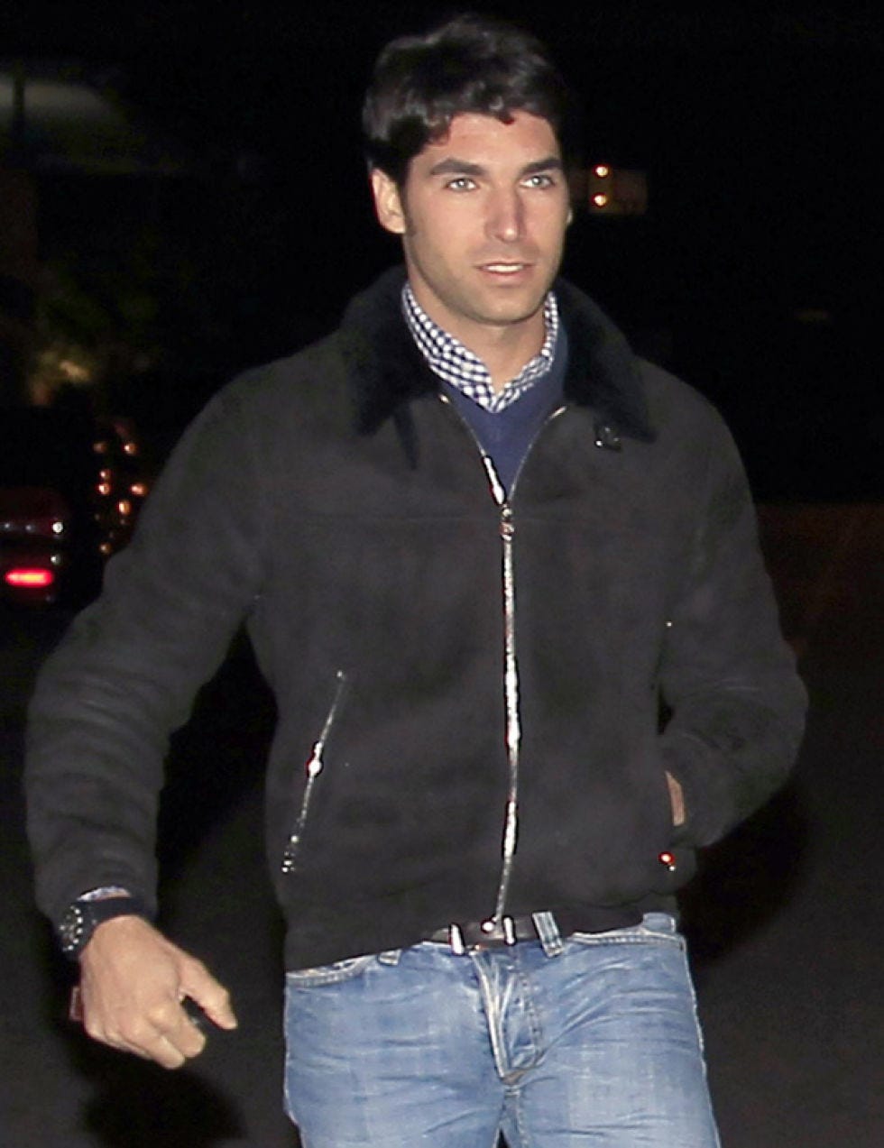 Jacket, Sleeve, Denim, Trousers, Jeans, Textile, Standing, Collar, Outerwear, Organ, 