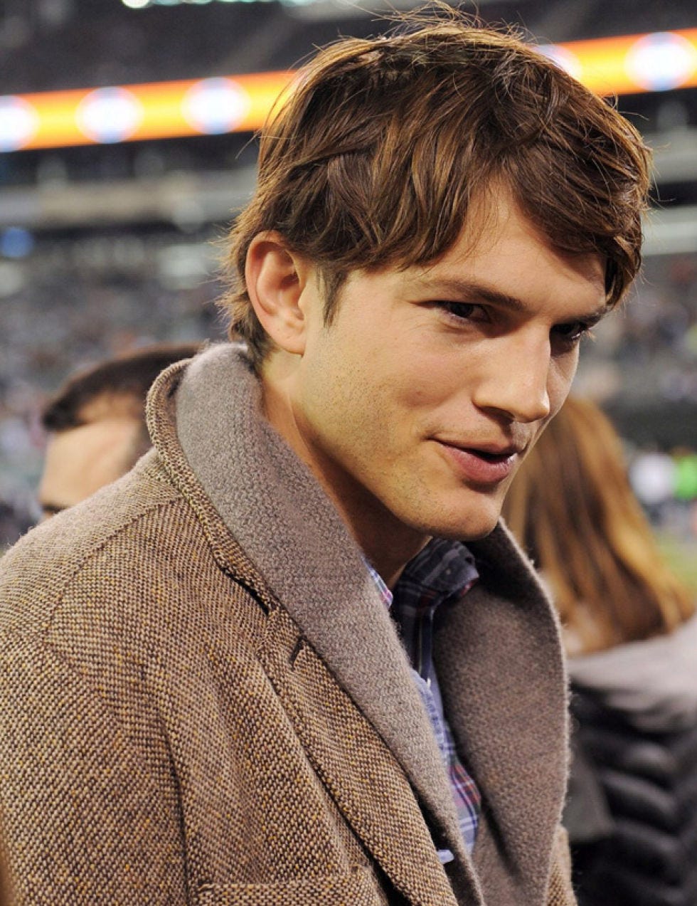 Mouth, Hairstyle, Forehead, Eyebrow, Collar, Street fashion, Facial hair, Brown hair, Pleased, 
