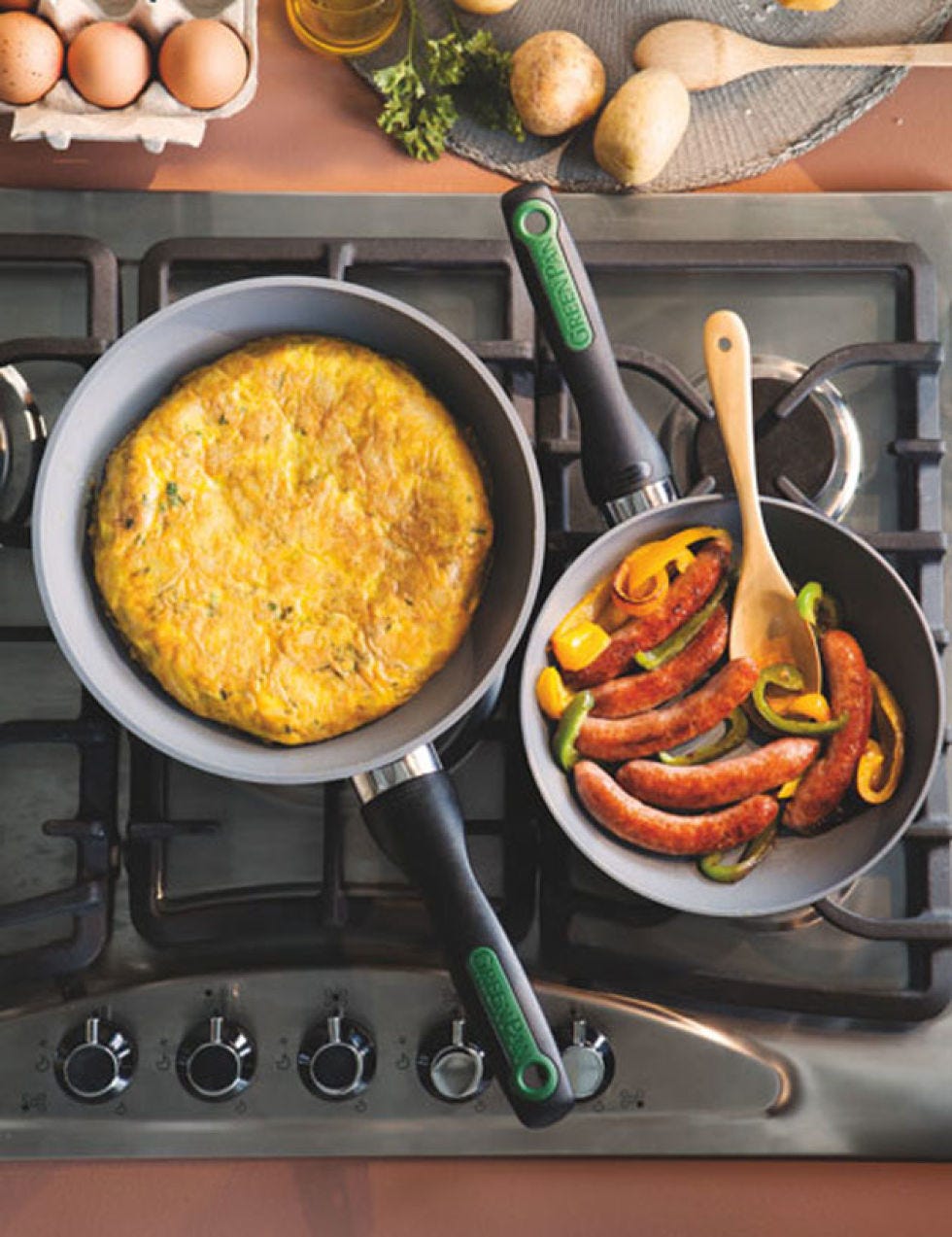 Food, Meal, Cookware and bakeware, Cuisine, Cooking, Ingredient, Recipe, Frying pan, Dish, Stove, 
