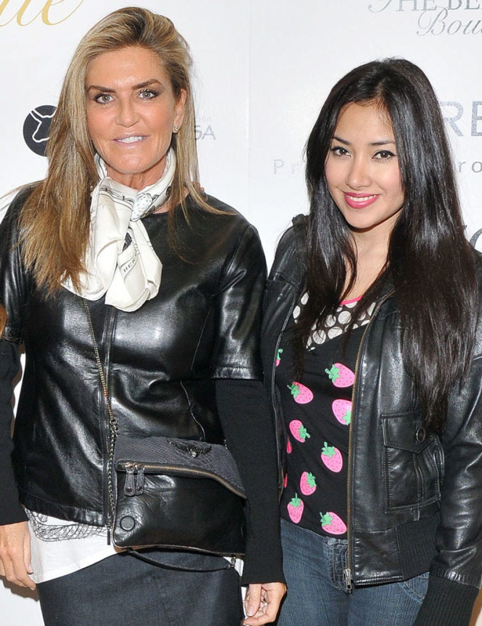 Clothing, Jacket, Hairstyle, Textile, Outerwear, Denim, Style, Leather, Leather jacket, Fashion, 