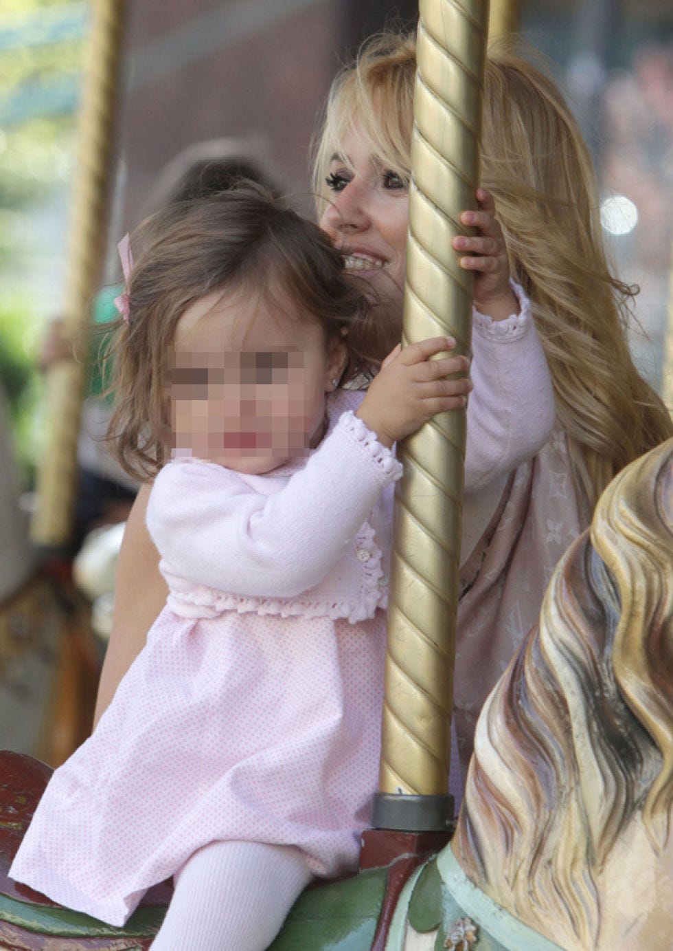 Human, Child, Baby & toddler clothing, Swing, Blond, Toddler, Outdoor play equipment, Carousel, Long hair, Brown hair, 