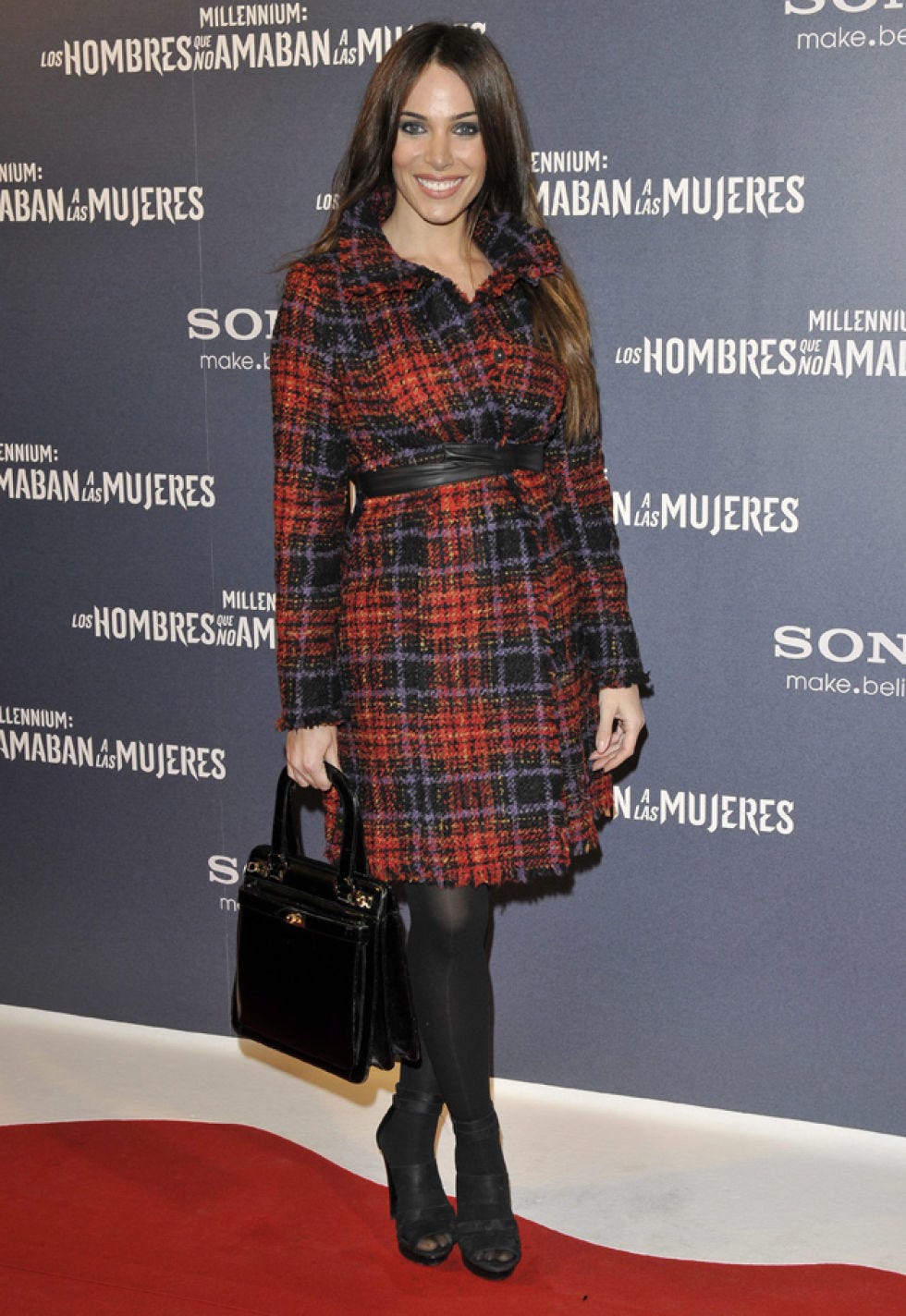 Clothing, Sleeve, Shoulder, Textile, Red, Joint, Flooring, Dress, Plaid, Pattern, 