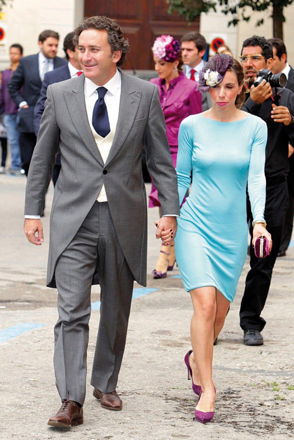 Clothing, Footwear, Leg, Coat, Trousers, Dress shirt, Shirt, Outerwear, Suit, Formal wear, 