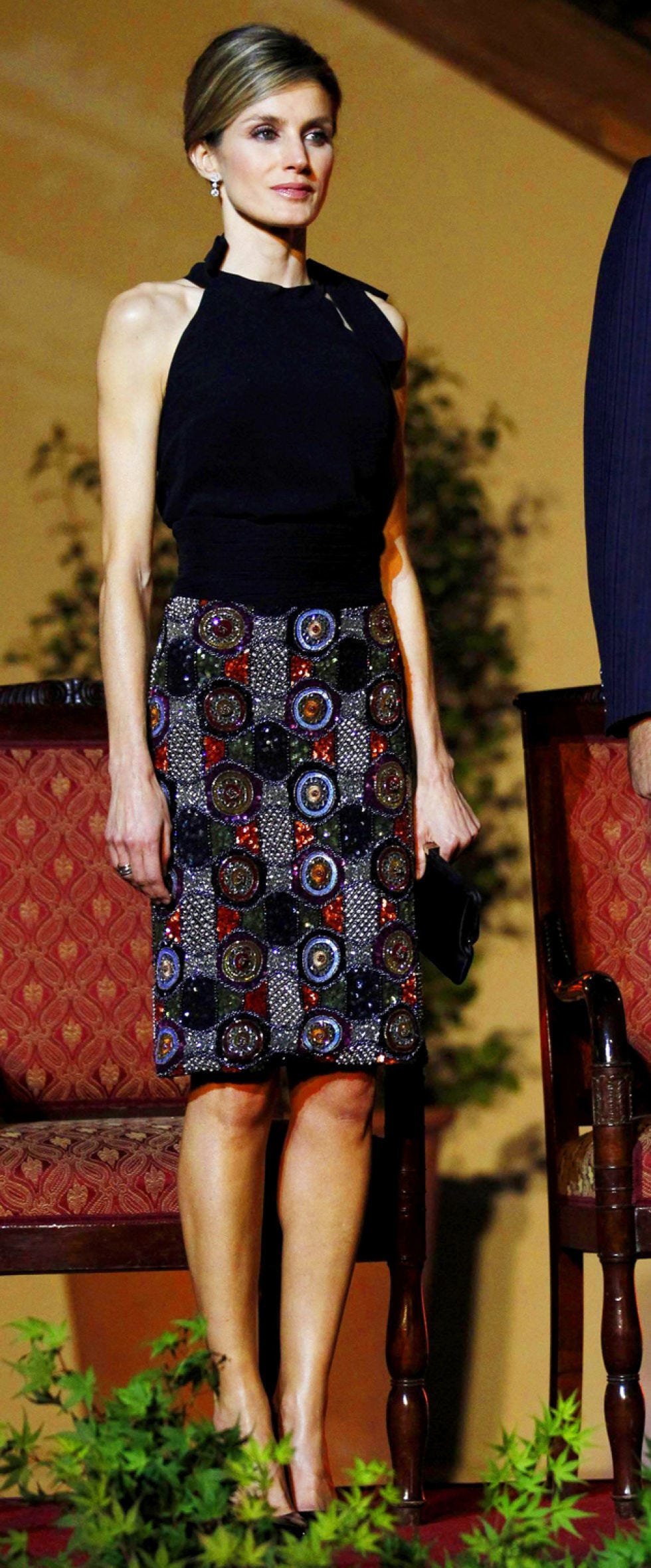 Textile, Joint, Style, Pattern, Fashion, Waist, Maroon, Bottle, One-piece garment, Pattern, 