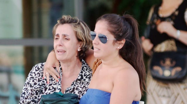 Anabel Pantoja, desolada en el entierro de su abuela materna