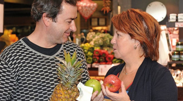 Vegan nutrition, Whole food, Fruit, Natural foods, Local food, Ananas, Produce, Pineapple, Food group, Ingredient, 
