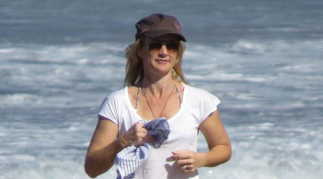 Eyewear, Arm, Human, Vision care, Glasses, Finger, Fun, Sleeve, Shoulder, Hand, 