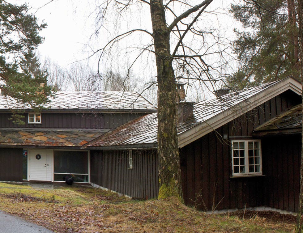 Property, Roof, House, Real estate, Land lot, Home, Fixture, Rural area, Twig, Cottage, 