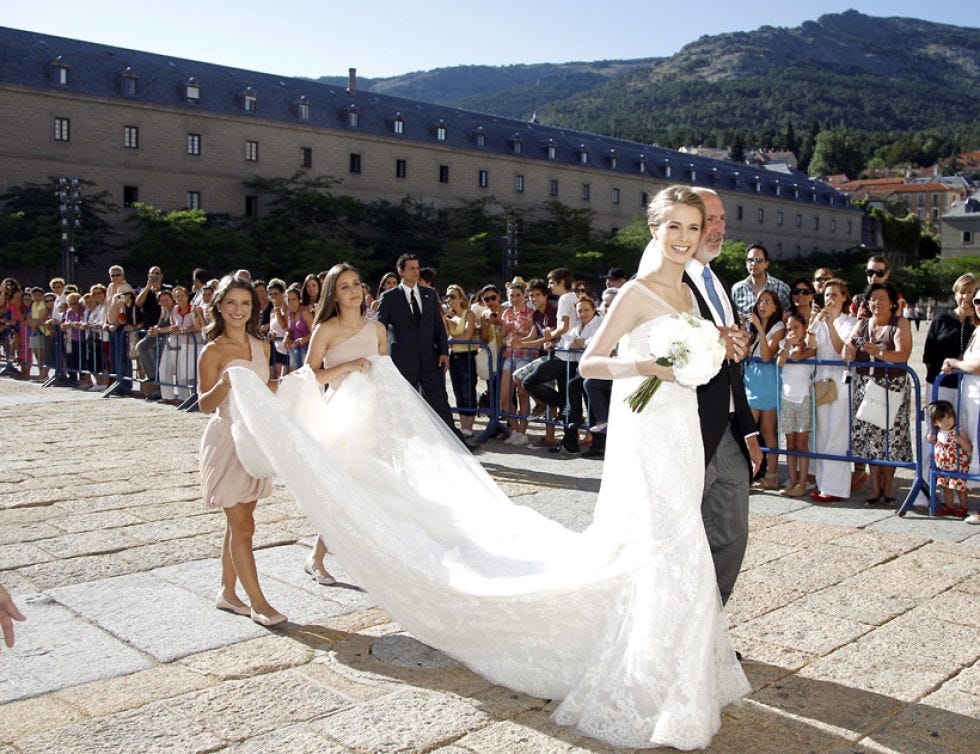 Clothing, Event, Bridal clothing, Dress, Photograph, Wedding dress, Bride, Gown, Happy, Suit, 