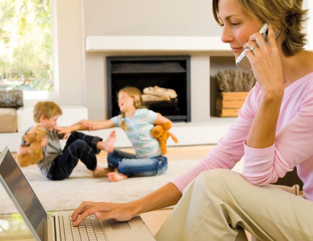 Comfort, Hand, Electronic device, Laptop part, Sitting, Laptop, Technology, Eyelash, Computer, Sharing, 