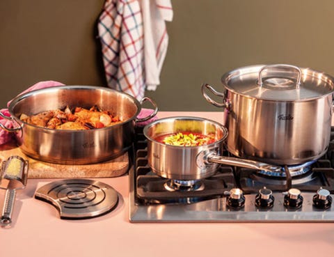 Food, Cuisine, Cookware and bakeware, Meal, Recipe, Serveware, Stove, Gas stove, Dish, Bowl, 