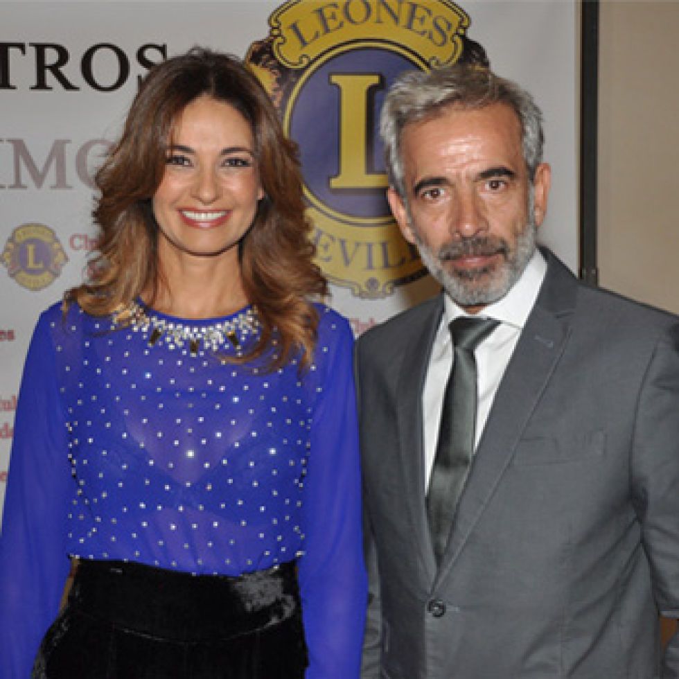 Mariló Montero e Imanol Arias, dos guapos 'premios Corazón de León' en  Sevilla