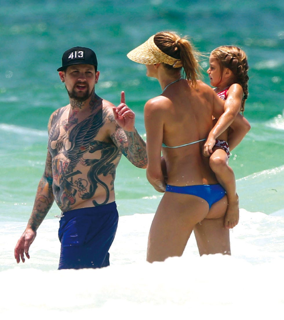 Arm, Fun, Brassiere, People on beach, Hat, Cap, People in nature, Summer, Chest, Swimsuit top, 