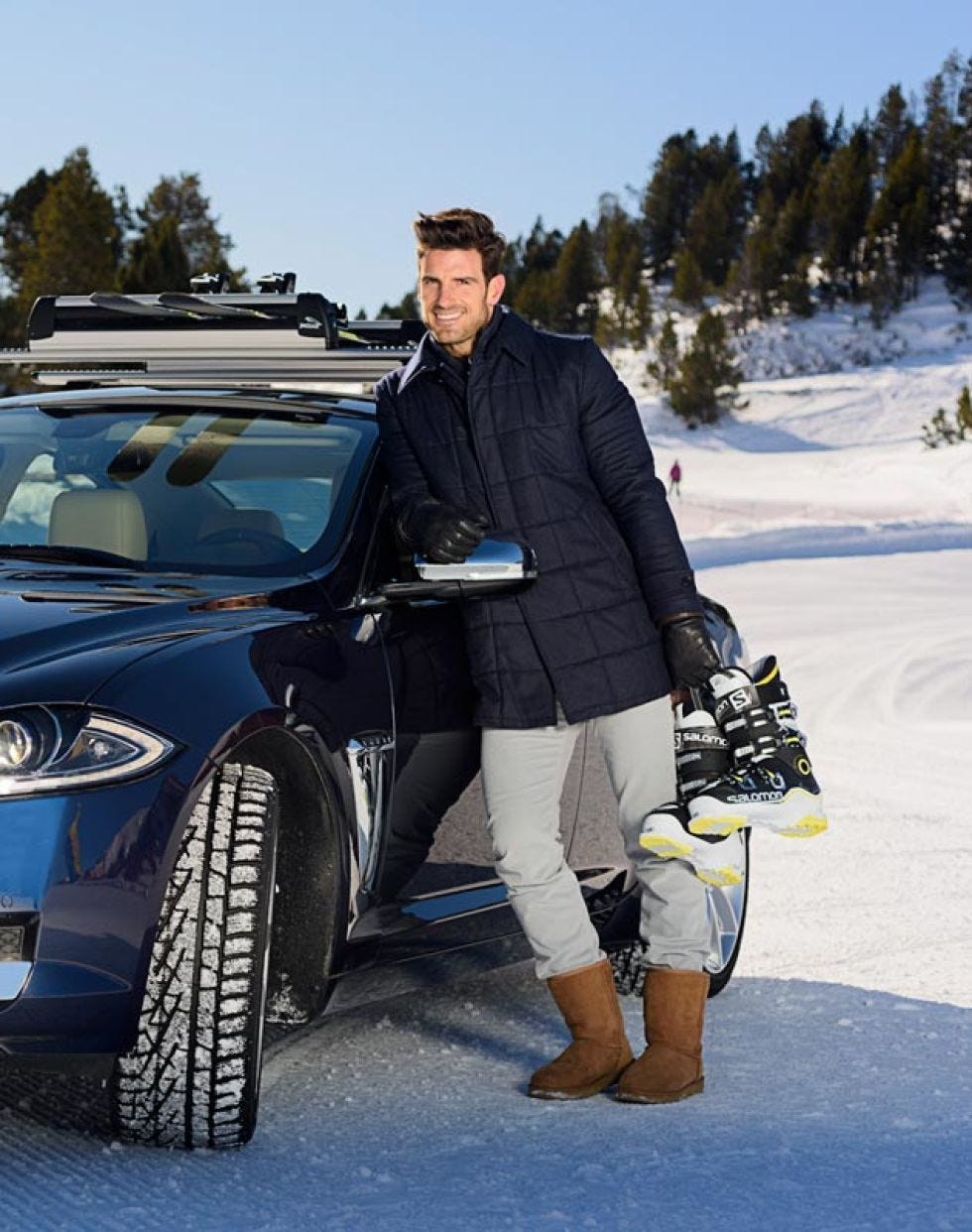 Automotive tire, Automotive design, Human body, Automotive exterior, Shoe, Winter, Grille, Hood, Alloy wheel, Headlamp, 