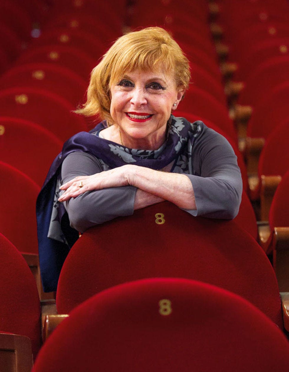 Hairstyle, Red, Comfort, Sitting, Organ, Blond, Pleased, Laugh, Lap, Bangs, 