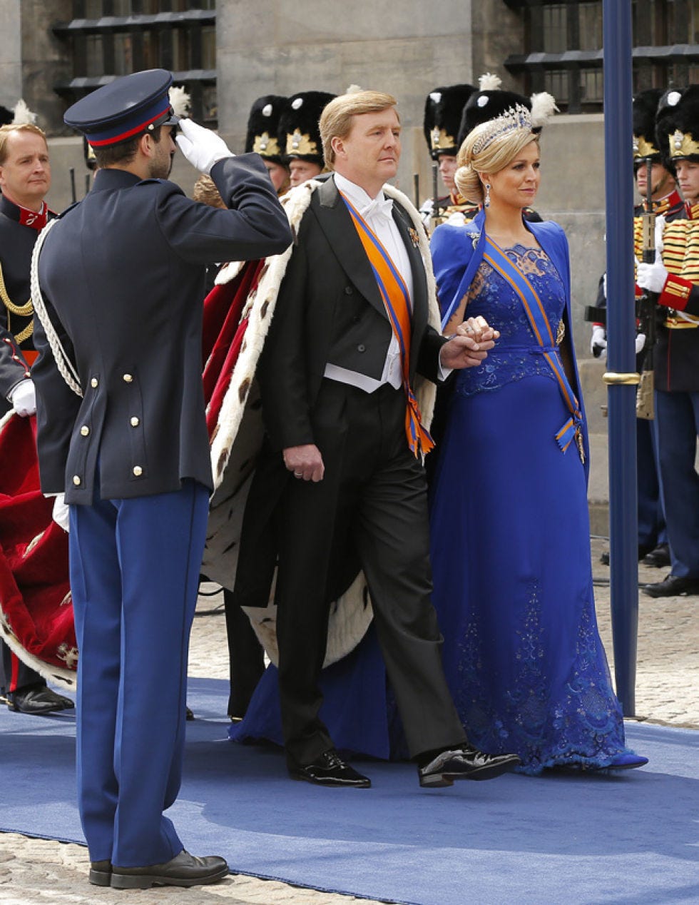 Footwear, Hat, Trousers, Coat, Outerwear, Suit, Formal wear, Cap, Headgear, Dress, 
