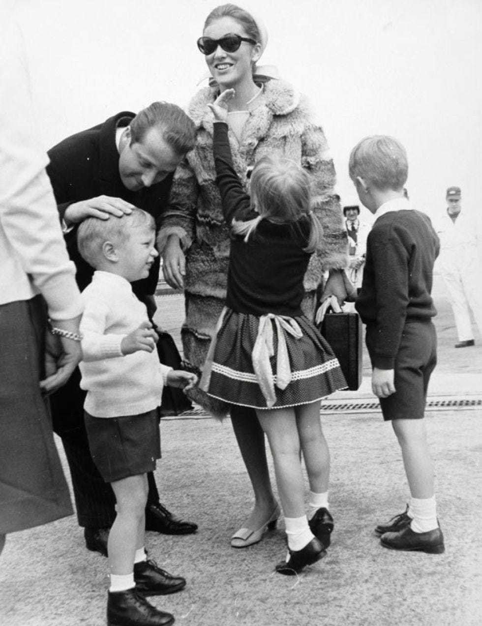 Footwear, Leg, People, Standing, Photograph, Shoe, Sunglasses, Child, Style, Dress, 