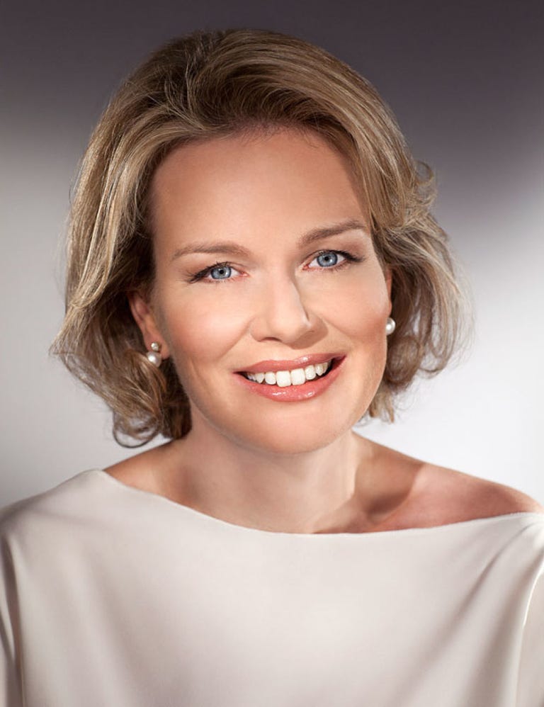 La nueva reina de Bélgica clásica, discreta y elegante
