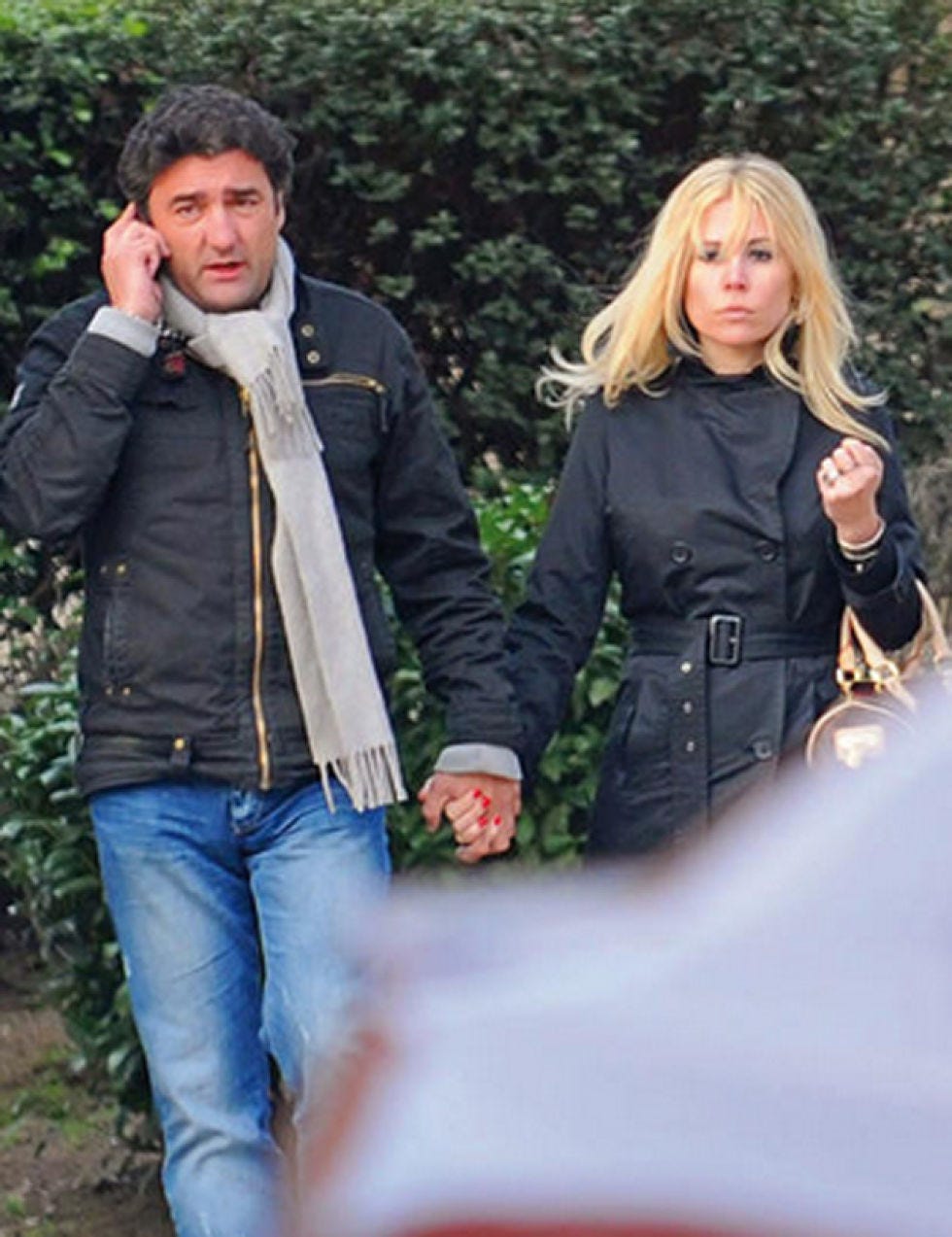 Clothing, Coat, Trousers, Jacket, Jeans, Denim, Textile, Collar, Outerwear, Street fashion, 