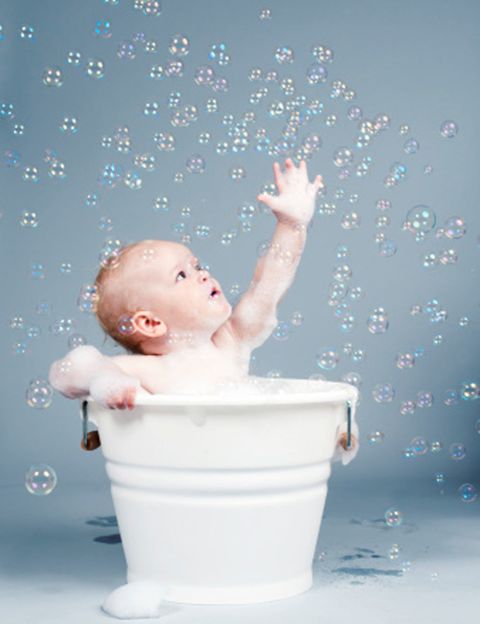 Fluid, Liquid, Baby bathing, Wallpaper, Baby, Bathing, Stomach, Porcelain, Baby grabbing for something, Liquid bubble, 