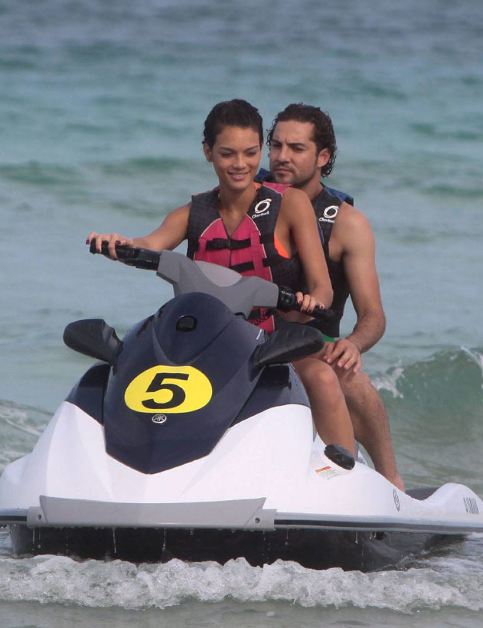 Fun, Recreation, Watercraft, Leisure, Outdoor recreation, Personal water craft, Interaction, Vacation, Youth, Jet ski, 