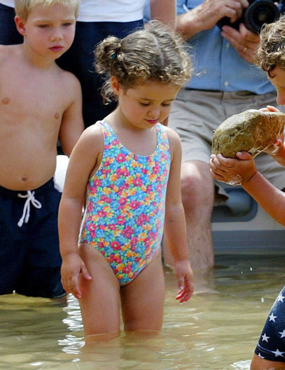 Arm, Fun, Human body, Hand, Child, Swimwear, Summer, One-piece swimsuit, Toddler, Maillot, 