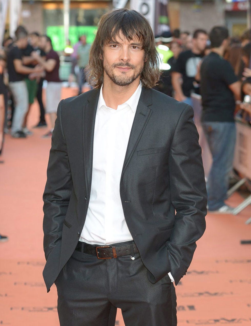Coat, Trousers, Dress shirt, Shirt, Textile, Outerwear, Facial hair, Collar, Pocket, Style, 