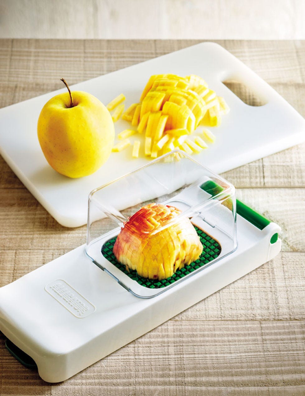 Yellow, Food, Ingredient, Cuisine, Fruit, Produce, Natural foods, Dish, Recipe, Dishware, 