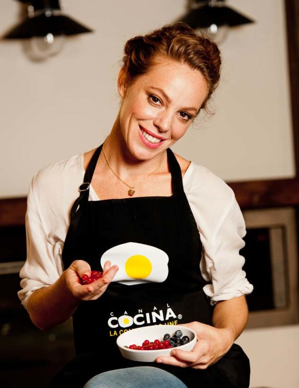 Hand, Food, Jewellery, Light fixture, Fruit, Taste, Cooking, Serveware, Abdomen, Egg, 