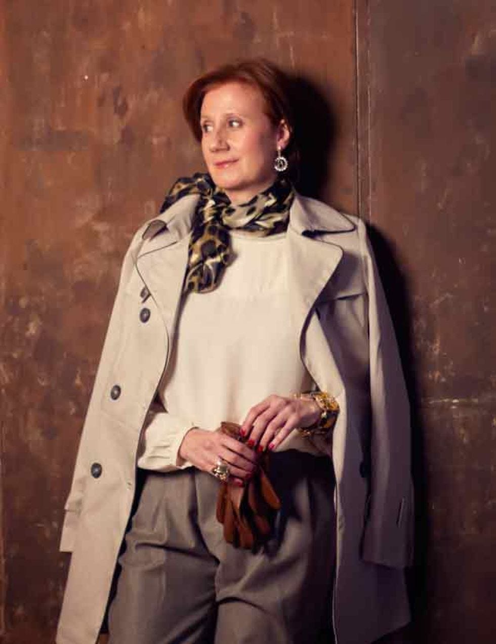 Collar, Sleeve, Style, Fashion, Blazer, Street fashion, Beige, Button, Fashion model, Wrap, 