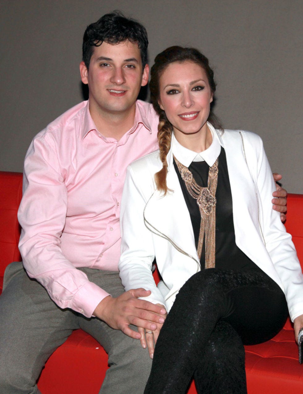 Dress shirt, Collar, Coat, Shirt, Textile, Outerwear, Sitting, Interaction, Blazer, Comfort, 
