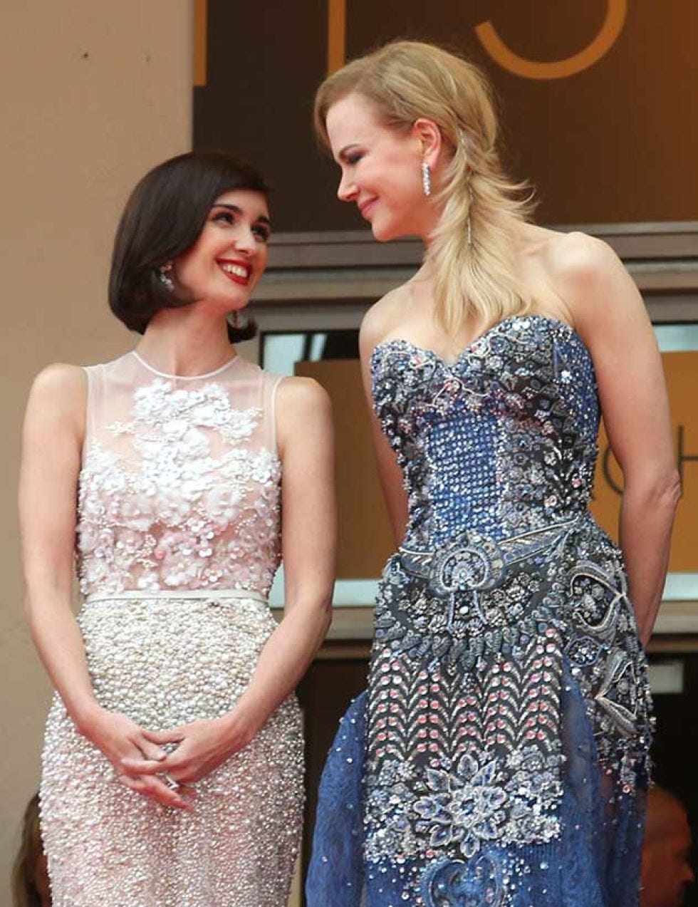 Clothing, Smile, Dress, Shoulder, One-piece garment, Formal wear, Facial expression, Style, Waist, Day dress, 