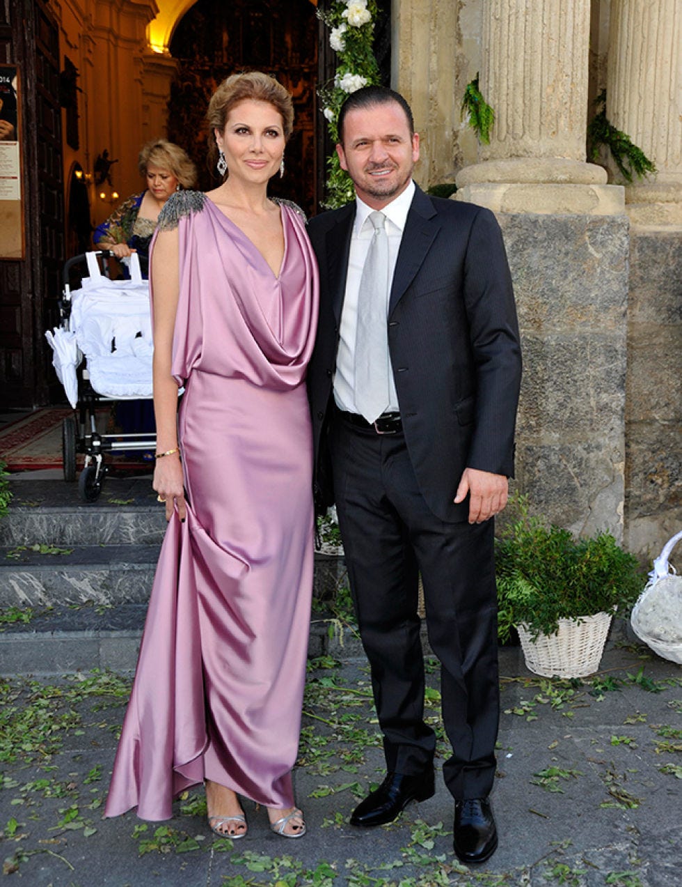 Clothing, Smile, Coat, Trousers, Shirt, Suit, Outerwear, Suit trousers, Formal wear, Dress, 