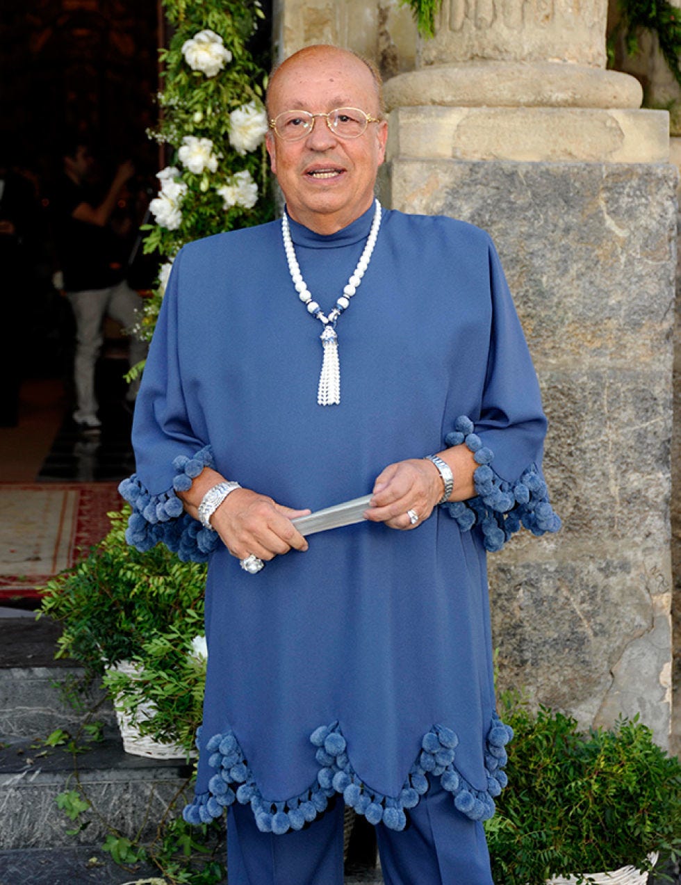 Jewellery, Collar, Fashion accessory, Clergy, Electric blue, Bishop, Bishop, Priesthood, Guru, Elder, 