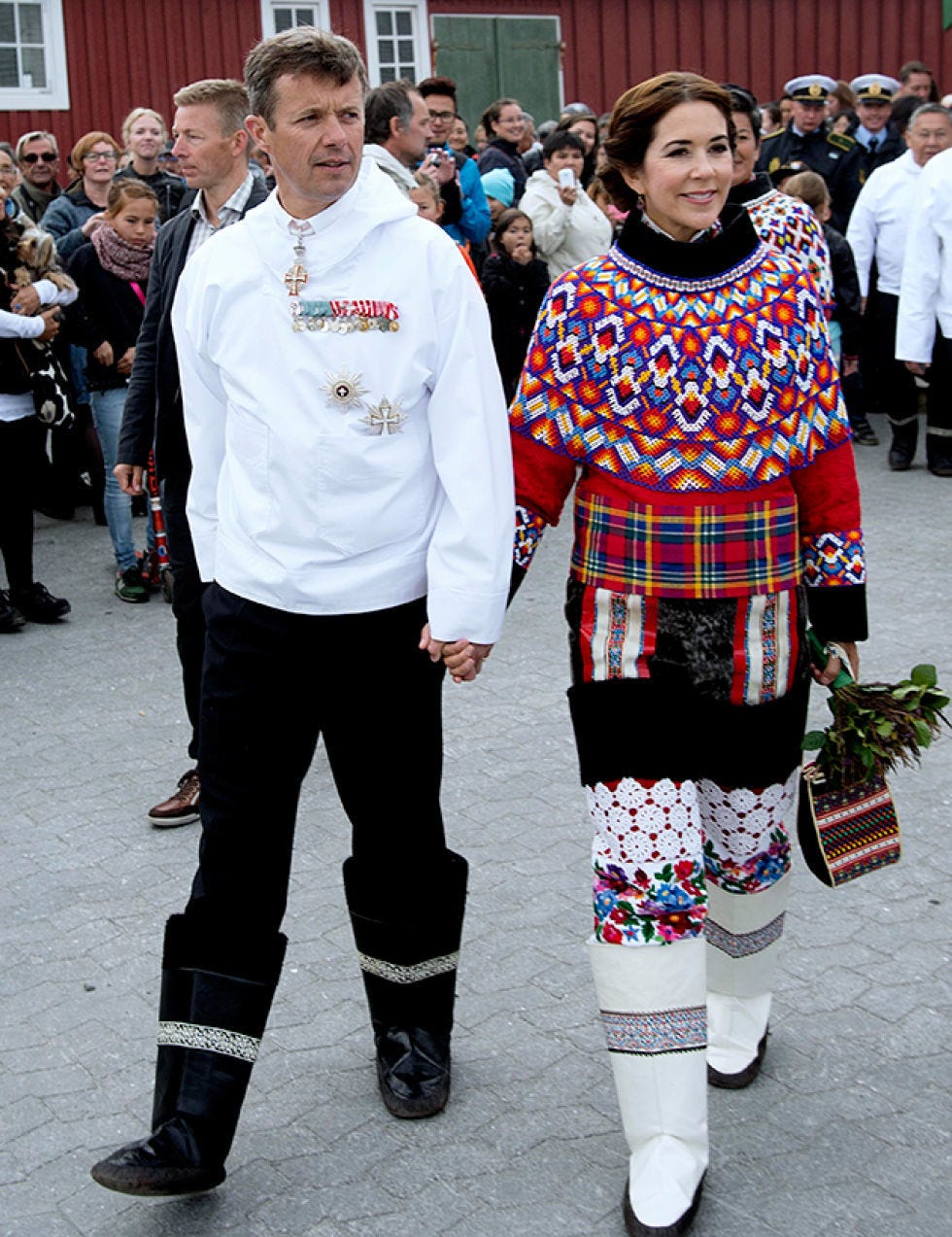 Footwear, Winter, Sleeve, Trousers, Textile, Outerwear, Style, Crowd, Street fashion, Fashion, 