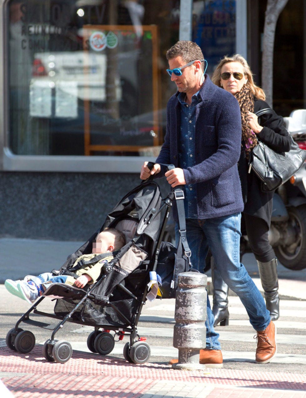 Clothing, Eyewear, Wheel, Human, Product, Trousers, Jacket, Jeans, Outerwear, Coat, 