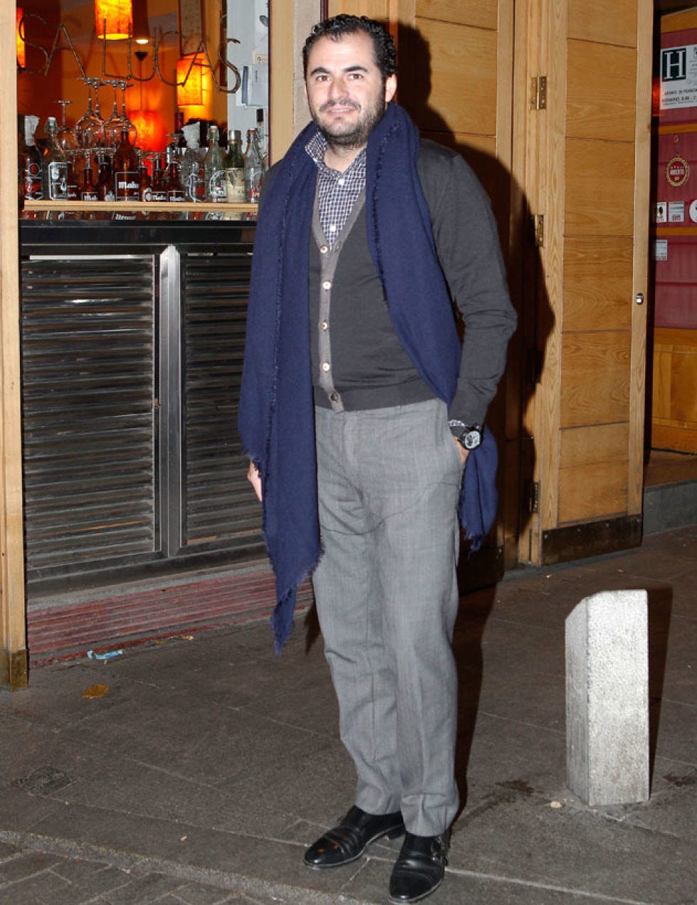 Trousers, Standing, Outerwear, Style, Jacket, Street fashion, Facial hair, Electric blue, Scarf, Pocket, 