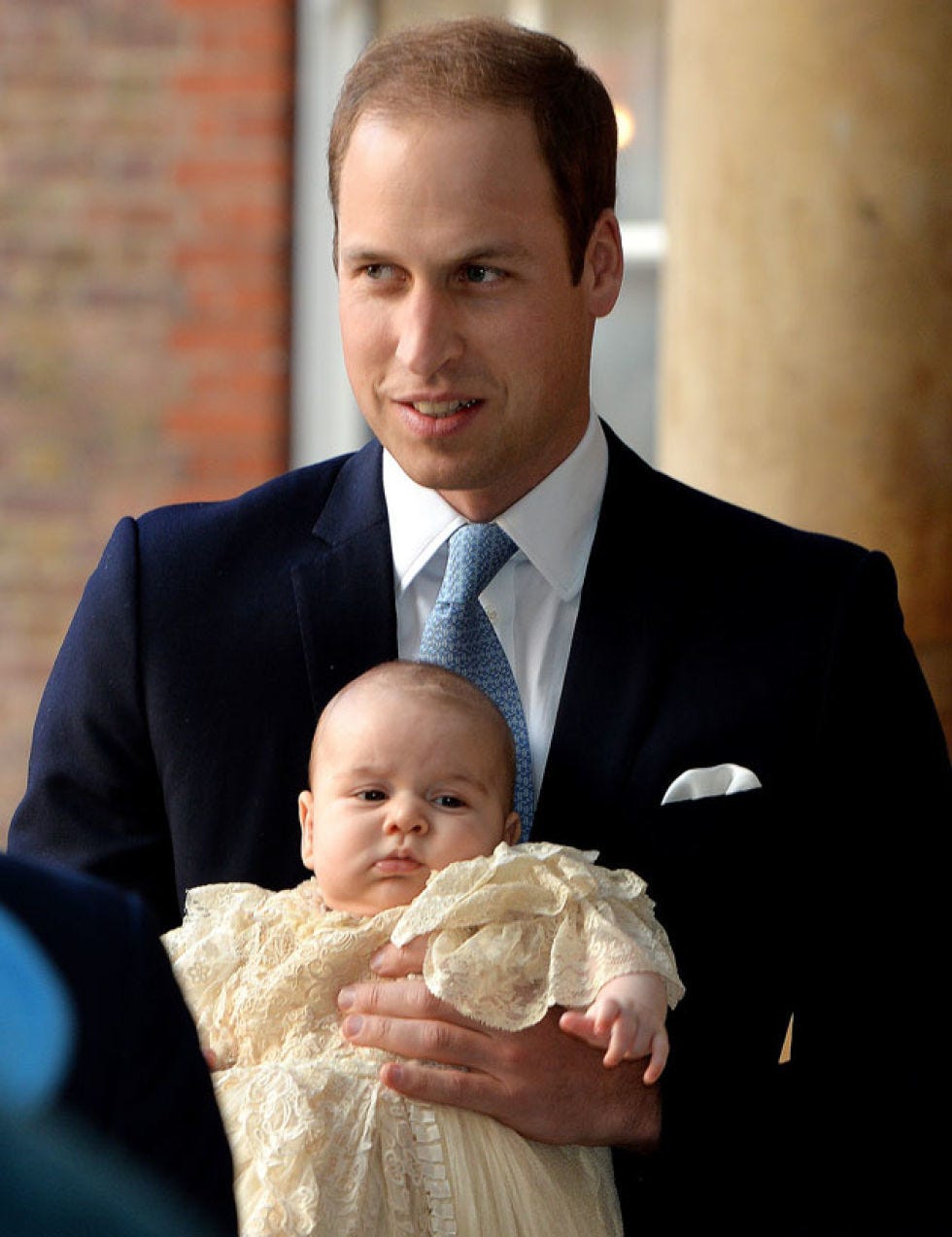 Finger, Skin, Eye, Collar, Coat, Dress shirt, Outerwear, Suit, Formal wear, Baby & toddler clothing, 